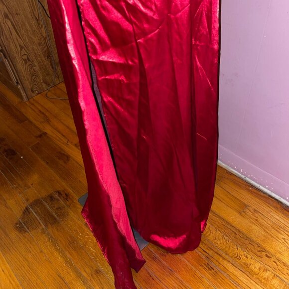 Dress used twice - Picture 6 of 7